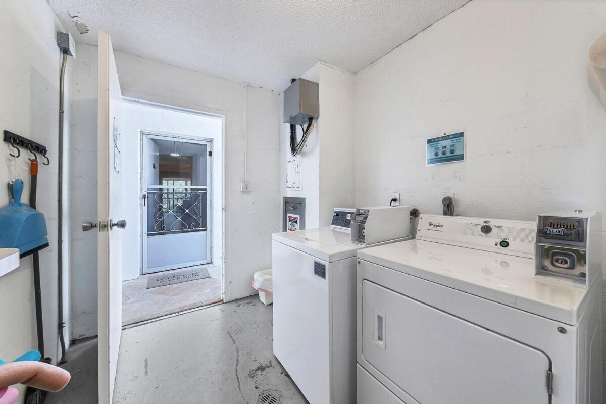 2 Bed 2 Bath Centrally Located On Siesta Key Villa Sarasota megye Kültér fotó