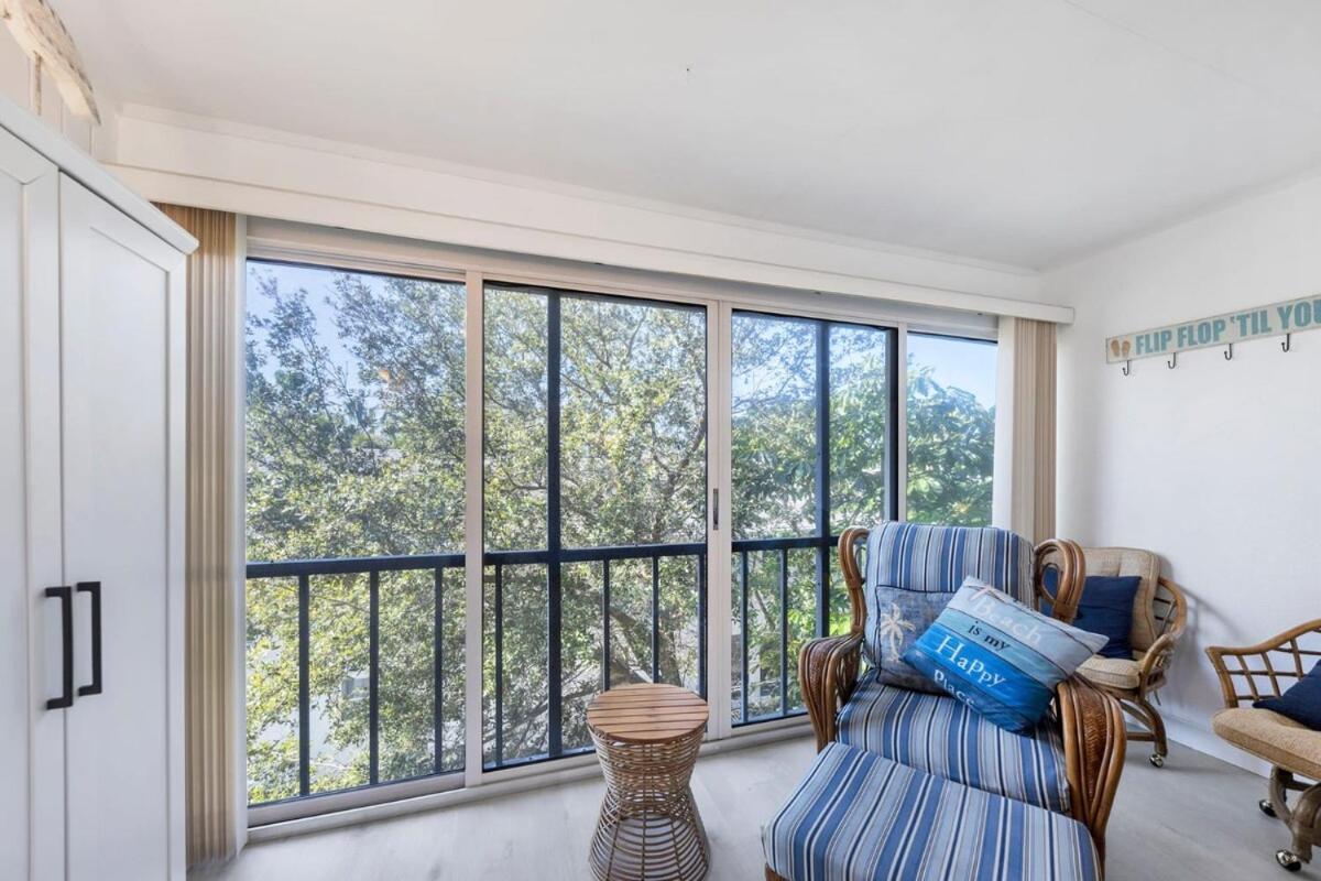 2 Bed 2 Bath Centrally Located On Siesta Key Sarasota megye Kültér fotó